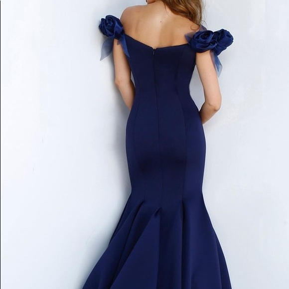 Rosette Accent Off Shoulder Scuba Mermaid Gown - Picture 3 of 6